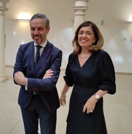 Bravo, junto a la delegada del Gobierno andaluz en funciones en Córdoba, María Jesús Botella.