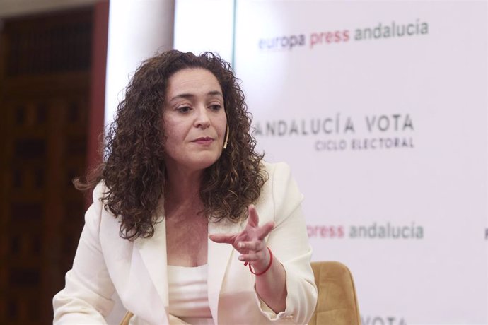 La candidata de Por Andalucía a la presidencia de la Junta de Andalucía, Inmaculada Nieto, durante el encuentro informativo Andalucía Vota Ciclo electoral en la Fundación Cajasol, a 18 de mayo de 2022 en Sevilla (Andalucía, España)