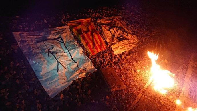 Sabotaje en las vías del AVE que unen Barcelona con Figueres (Girona).