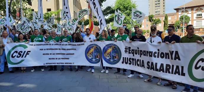 Concentración en Badajoz contra la pérdida de poder adquisitivo de los empleados públicos
