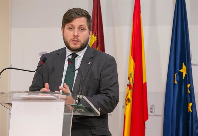 El consejero de Fomento, Nacho Hernando, en rueda de prensa.