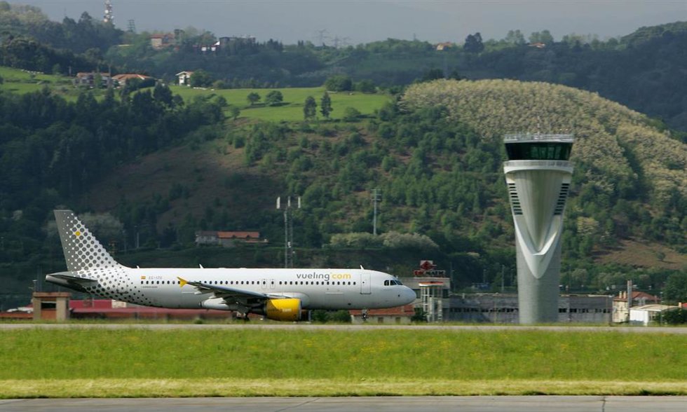 Archivo - Avión de Vueling