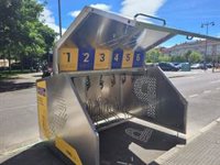 El Ayuntamiento de León instala dos aparcamientos seguros para bicicletas