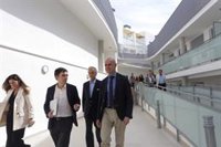 El alcalde de Sevilla destaca la colaboración público-privada en la "nueva" manzana residencial de la Barqueta