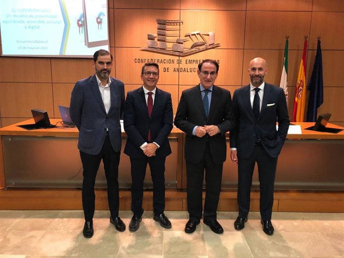 La distribución alimentaria reclama medidas "urgentes" para afrontar la crisis del sector.