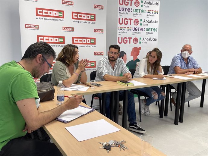 Encuentro de Por Andalucía en Cádiz con CCOO y UGT.
