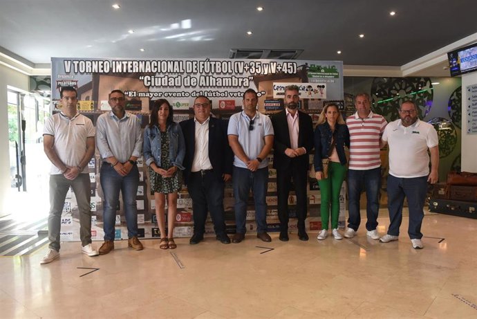 Presentación del V Torneo Internacional de Fútbol para veteranos Ciudad de la Alhambra.
