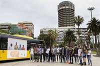 Una guagua de Las Palmas de Gran Canaria exhibirá la muestra fotográfica 'Sueños Despiertos' sobre jóvenes migrantes