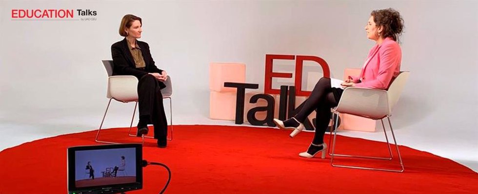Catherine L'Ecuyer en la UAO CEU