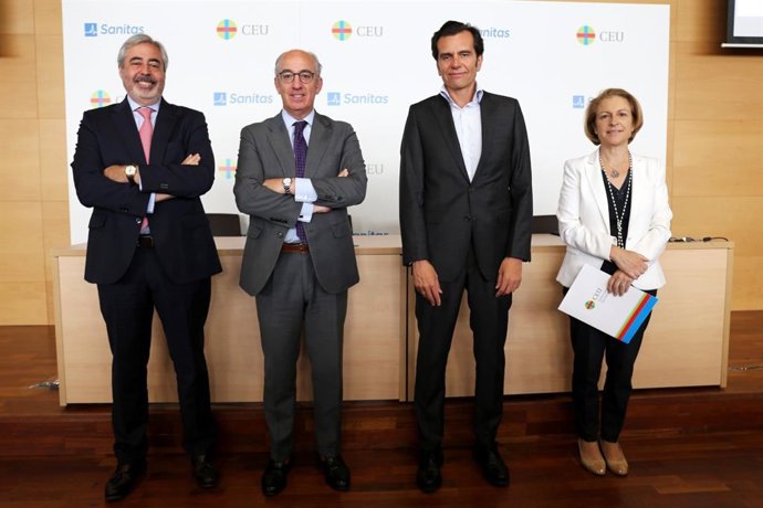 Acuerdo entre Sanitas y la Universidad CEU San Pablo para formar a los profesionales sanitarios del futuro