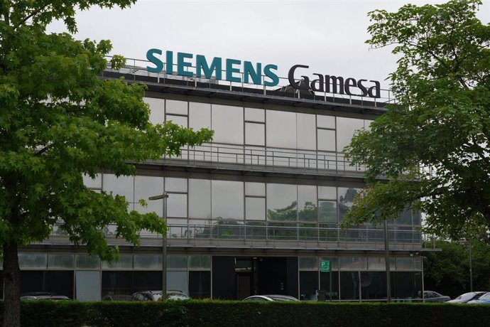 Los sindicatos temen que la OPA a Siemens Gamesa afecte a los trabajadores de la empresa en España