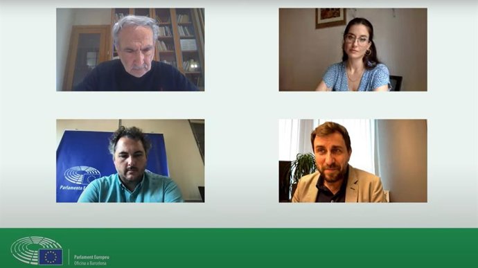 Dileg sobre les mesures que la UE vol adoptar per reduir les emissions de gasos d'efecte hivernacle, amb Antonio Cerrillo, Gisela Torrents, Andreu Escriv i Toni Comín