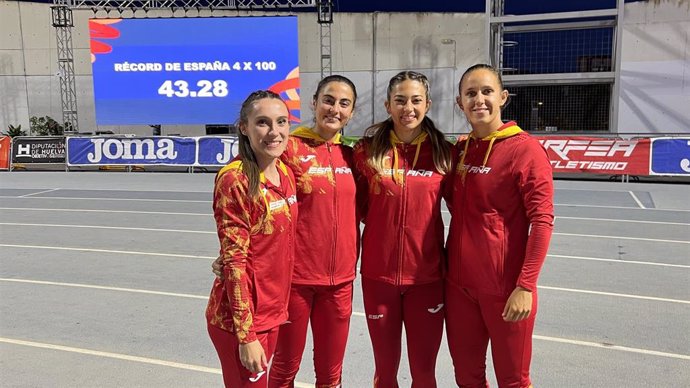 El 4x100 femenino bate el récord de España