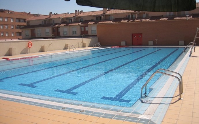 Imagen de una piscina municipal