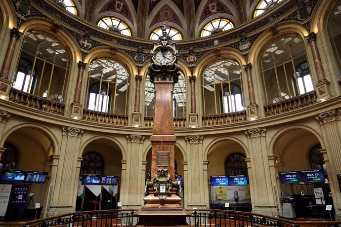 Vista general del Palacio de la Bolsa, a 3 de mayo de 2022, en Madrid (España).