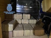 Incautados 518 kilos de hachís en una nave de Adra (Almería) en una operación con cuatro detenidos