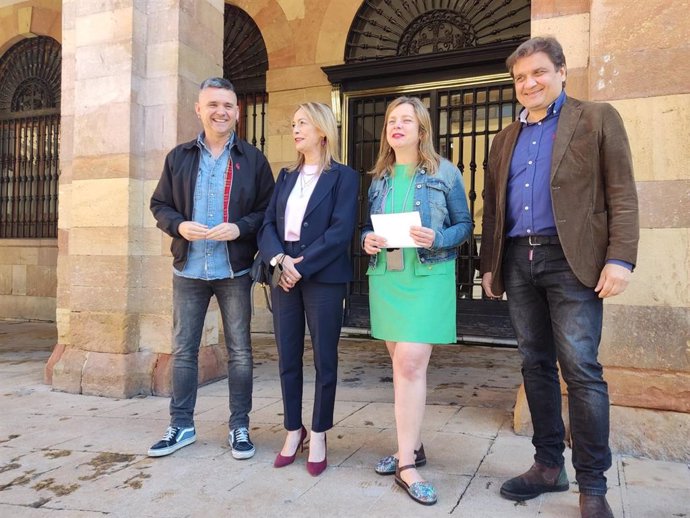 Rafael Palacios, Ángela Vallina, Ana Taboada y Alejandro Suárez.