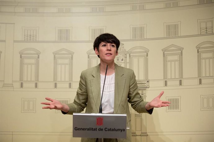 La portavoz nacional del BNG, Ana Pontón, en rueda de prensa desde la Generalitat, tras reunirse con el presidente Pere Aragons.