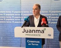 Bendodo: Espadas "nos cuesta cuatro millones al día" por votar en contra de más financiación para Andalucía