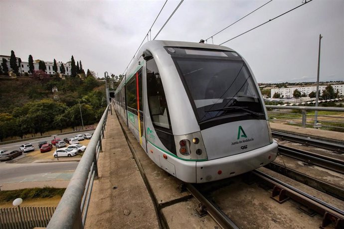 Imagen de recurso de uno de los trenes del Metro de Sevilla