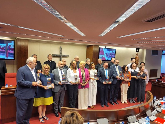 Los galardonados con los Premios ¡Bravo! de la Conferencia Episcopal Española.