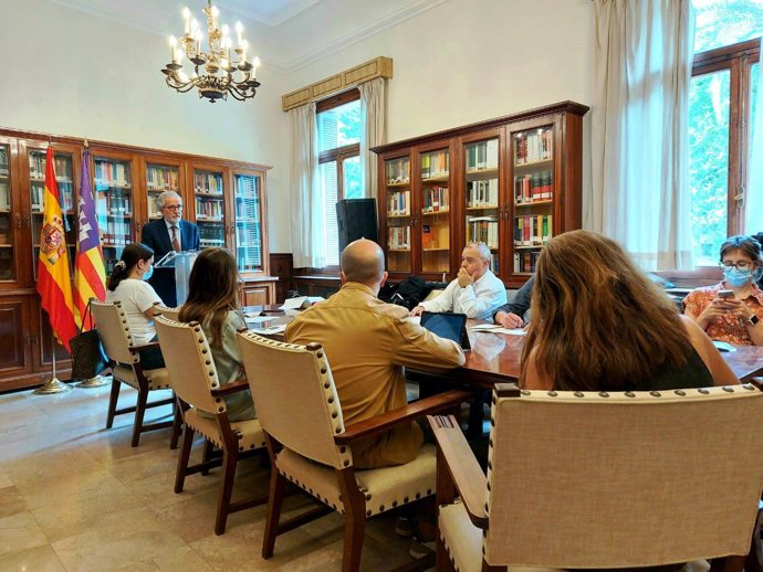 El presidente del Tribunal Superior de Justicia de Baleares (TSIB), Carlos Gómez, ante los medios de comunicación.