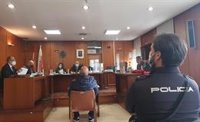 El acusado de secuestrar y extorsionar a su exsocio acepta dos años de cárcel