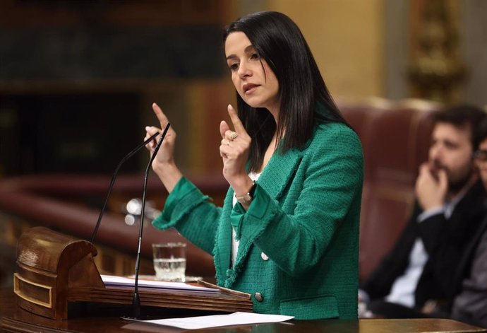La líder de Ciudadanos, Inés Arrimadas, interviene en una sesión plenaria en el Congreso de los Diputados, a 26 de mayo de 2022, en Madrid (España).