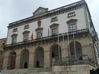 Aprobada la oferta de empleo público del Ayuntamiento de Cáceres para estabilizar 55 plazas