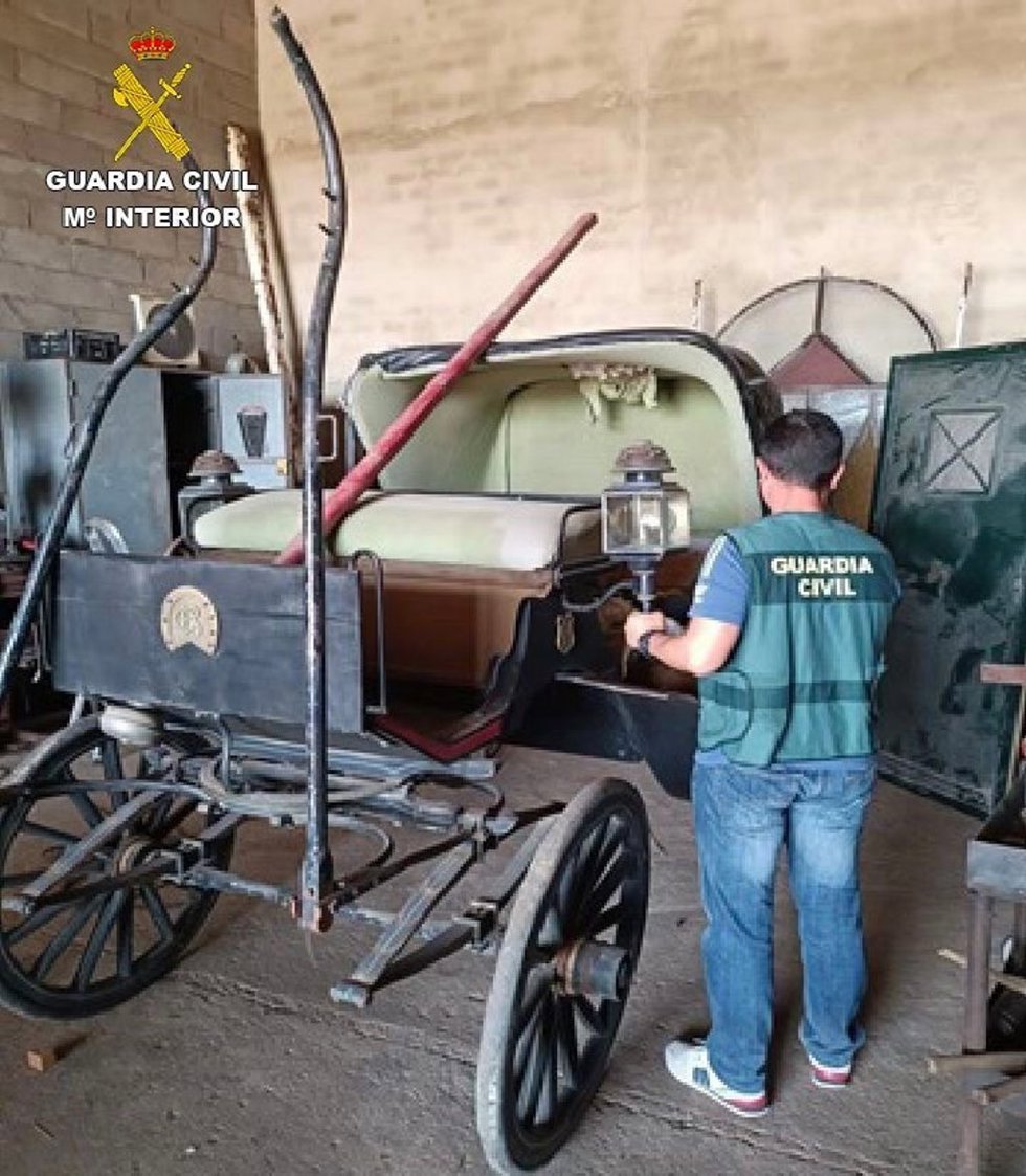 La Guardia Civil recupera varios artículos denunciados procedentes de una finca de Almonte (Huelva).