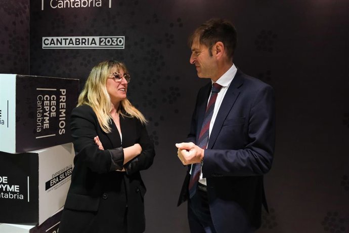 La Consejera De Empleo Y Políticas Sociales, Eugenia Gómez De Diego, Presenta El Programa De Emprendimiento Joven Crea Joven De Fomento, Apoyo Y Mentorización De Personas Jóvenes Emprendedoras.