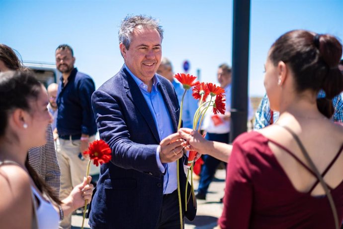 El secretario general del PSOE-A y candidato a la Presidencia de la Junta, Juan Espadas, este jueves en la provincia de Cádiz