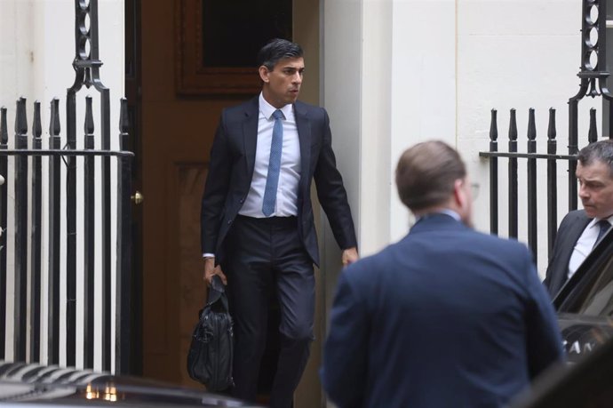 10 May 2022, United Kingdom, London: UK Chancellor of the Exchequer Rishi Sunak leaves Downing Street, ahead of the State Opening of Parliament. Photo: James Manning/PA Wire/dpa