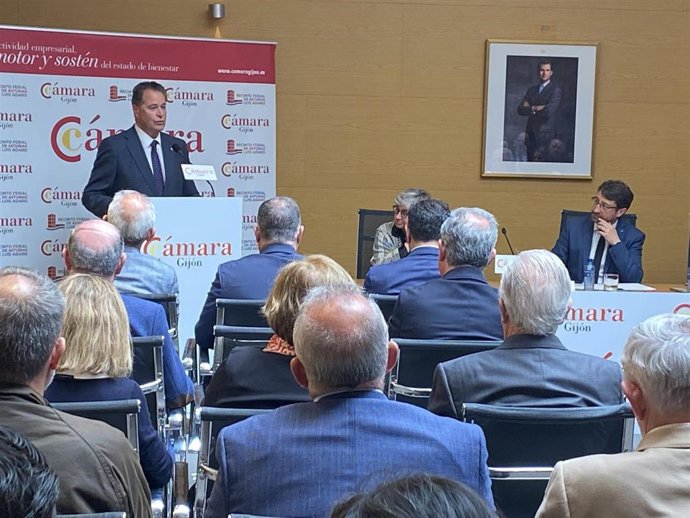 Félix Baragaño, presidente de la Cámara de Comercio de Gijón, durante la toma de posesión de su cargo en un segundo mandato