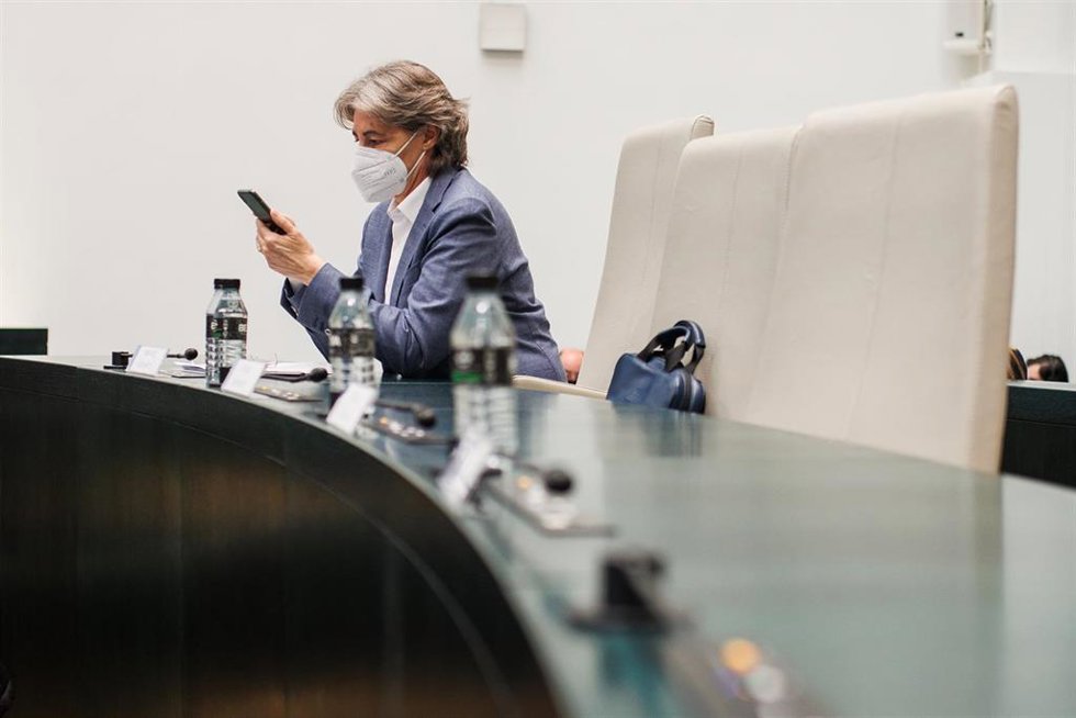 Archivo - La concejala de Recupera Madrid, Marta Higueras, en una sesión plenaria en el Palacio de Cibeles