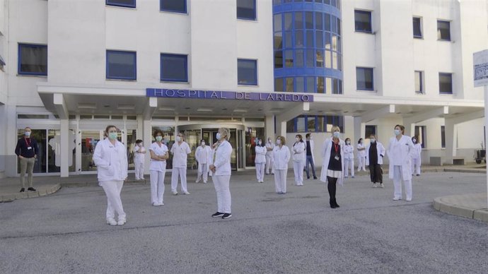 Archivo - Protesta en el Hospital de Laredo 