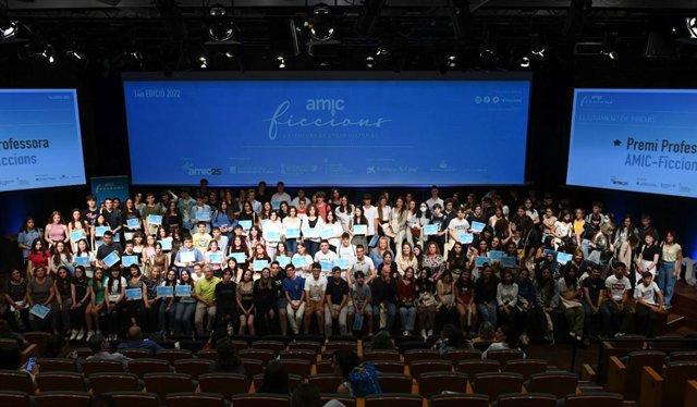 Imagen de la entrega de premios Amic-Ficcions 2022, en el CaixaForum de Barcelona
