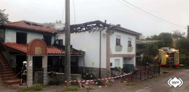 Incendio urbano en Villaviciosa.