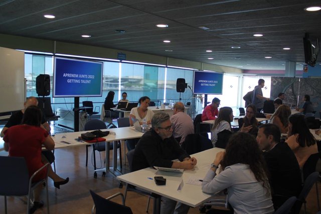 Moment de la jornada organitzada pel Port de Barcelona i CaixaBank Dualiza