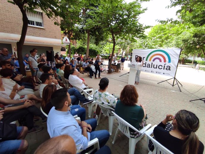 La candidata de 'Por Andalucía' a las elecciones andaluzas del 19J, Inmaculada Nieto, en un acto público en La Luz (Málaga), en una foto de archivo.