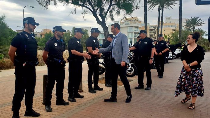 Palma presenta las unidades del refuerzo estival de la Policía Local.