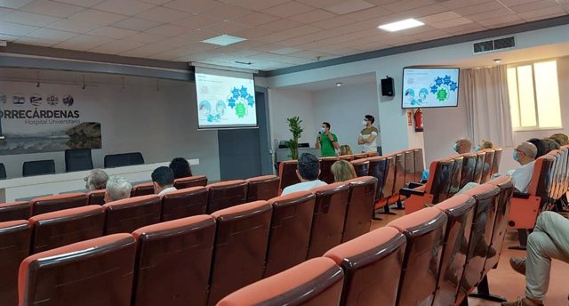 Presentación de la investigación sobre la recuperación en pacientes de ictus en el Hospital Torrecárdenas de Almería.