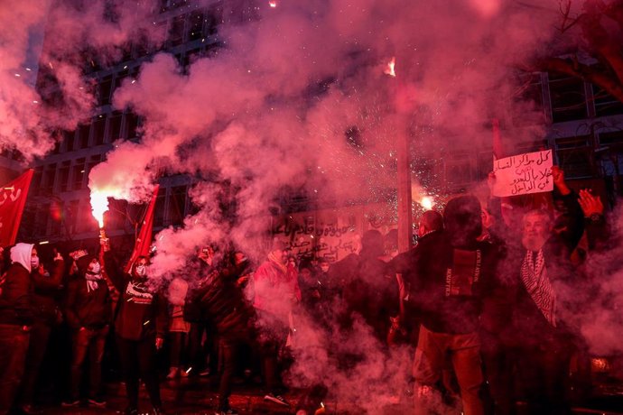 Archivo - Protestas contra la crisis financiera en Líbano 