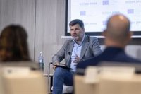 González Casares (S&D) cree que es el momento de dar un "empujón" al plan europeo de salud mental