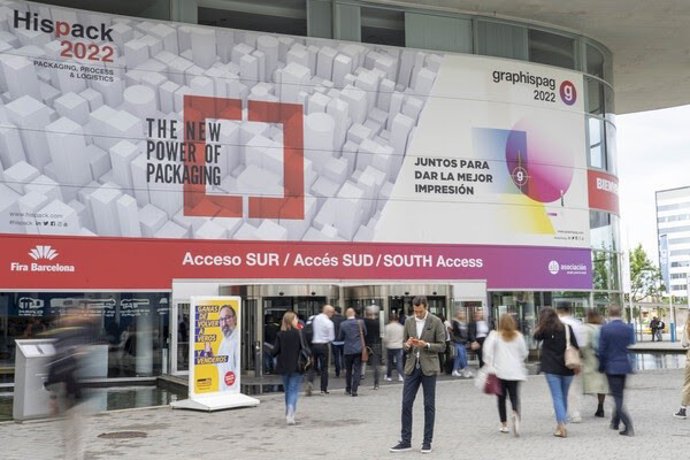 Acceso al recinto Gran Via de Fira de Barcelona durante la celebración de Hispack y Graphispag 2022.