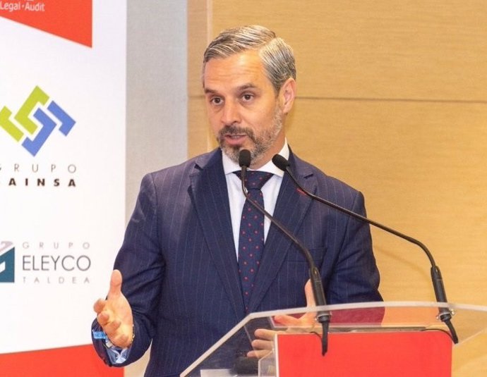 Juan Bravo en Vitoria-Gasteiz en un desayuno-coloquio con empresarios