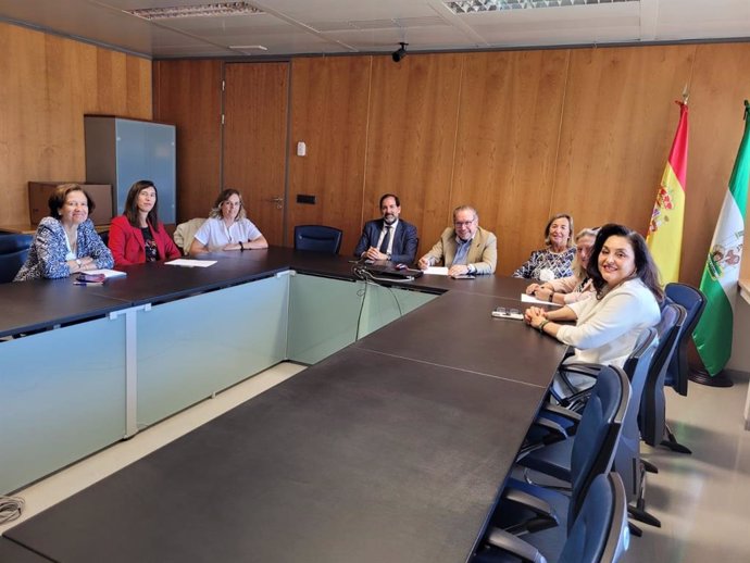 Constituida la comisión de seguimiento del Punto de Información para la Mediación de Málaga