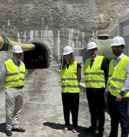 La secretaria de Estado de Energía visita las obras del túnel de cabecera del Sistema Huesna.