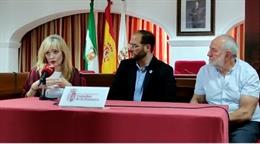 La secretaria general de UGT Andalucía, Carmen Castilla, durante su visita a Castellar de la Frontera.