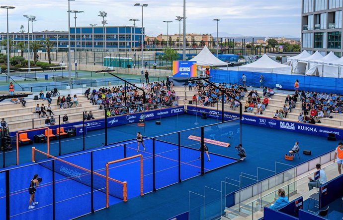 Archivo - Imagen de las pistas de la Rafa Nadal Academy by Movistar transformadas para la disputa del TAU Mallorca Challenger del WPT